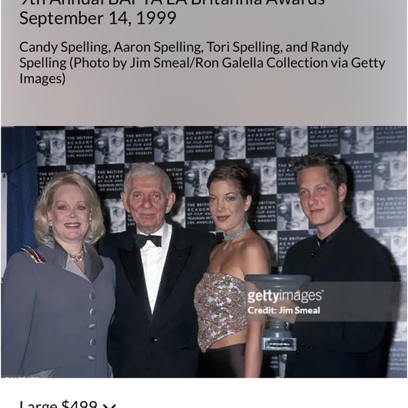 Tori Spelling’s Eduardo Lucero Y2K skirt and top glam formal outfit - Picture 3 of 13